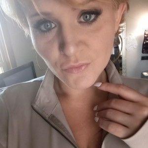 Meet your Posher, Roxanne